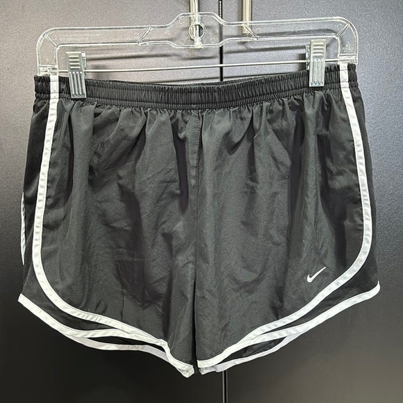 Nike Dri-Fit Running,panty lined,elastic drawstring waist,mesh side panel - Picture 1 of 8
